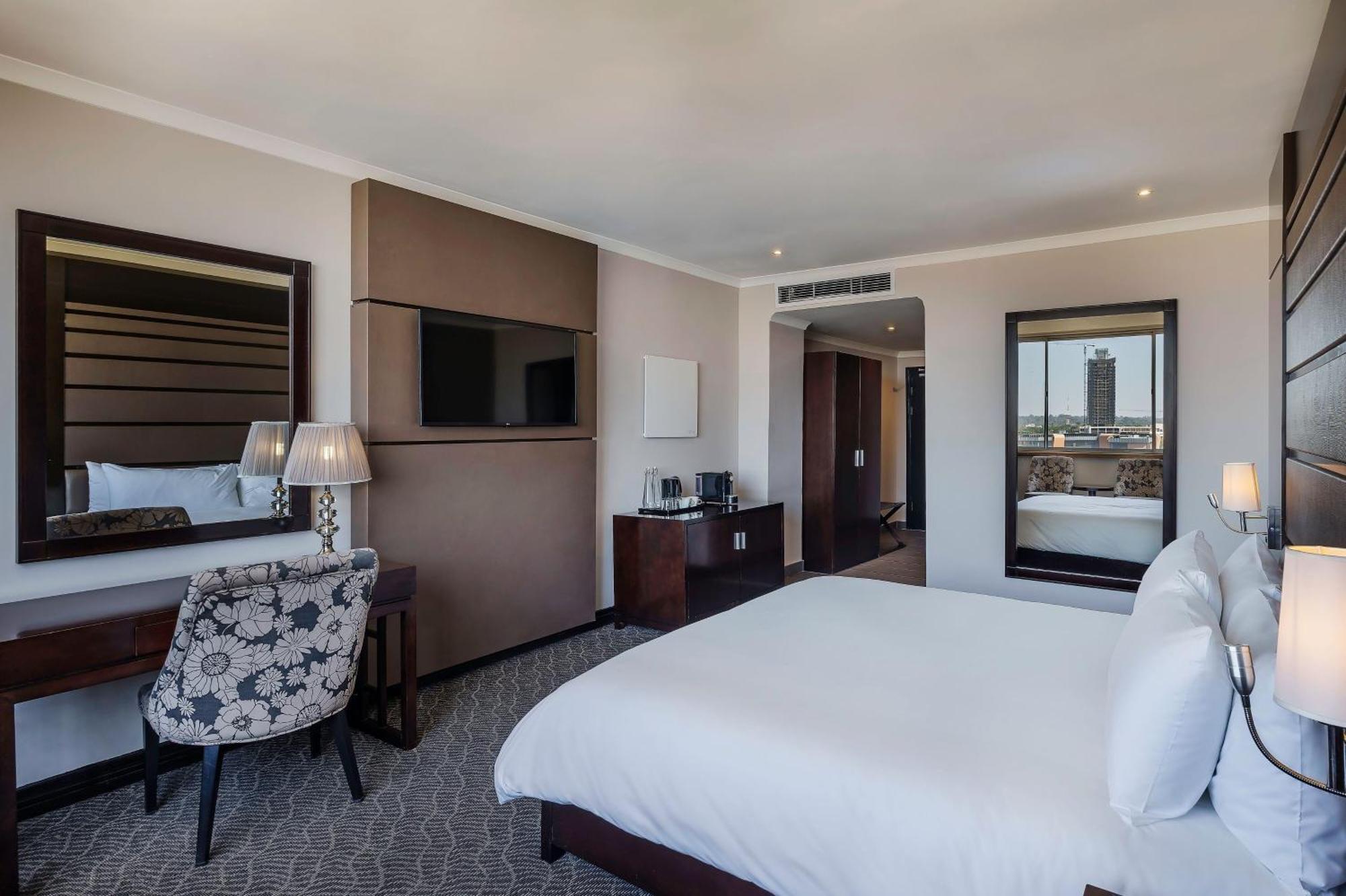 Protea Hotel By Marriott Lusaka Tower Exterior photo