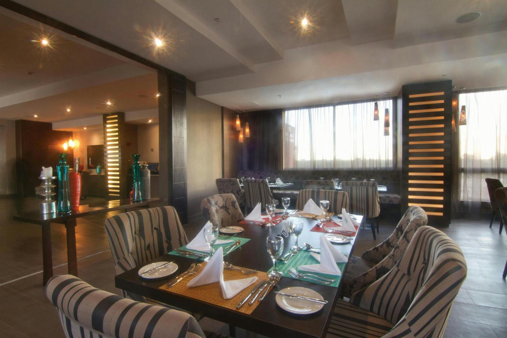 Protea Hotel By Marriott Lusaka Tower Exterior photo